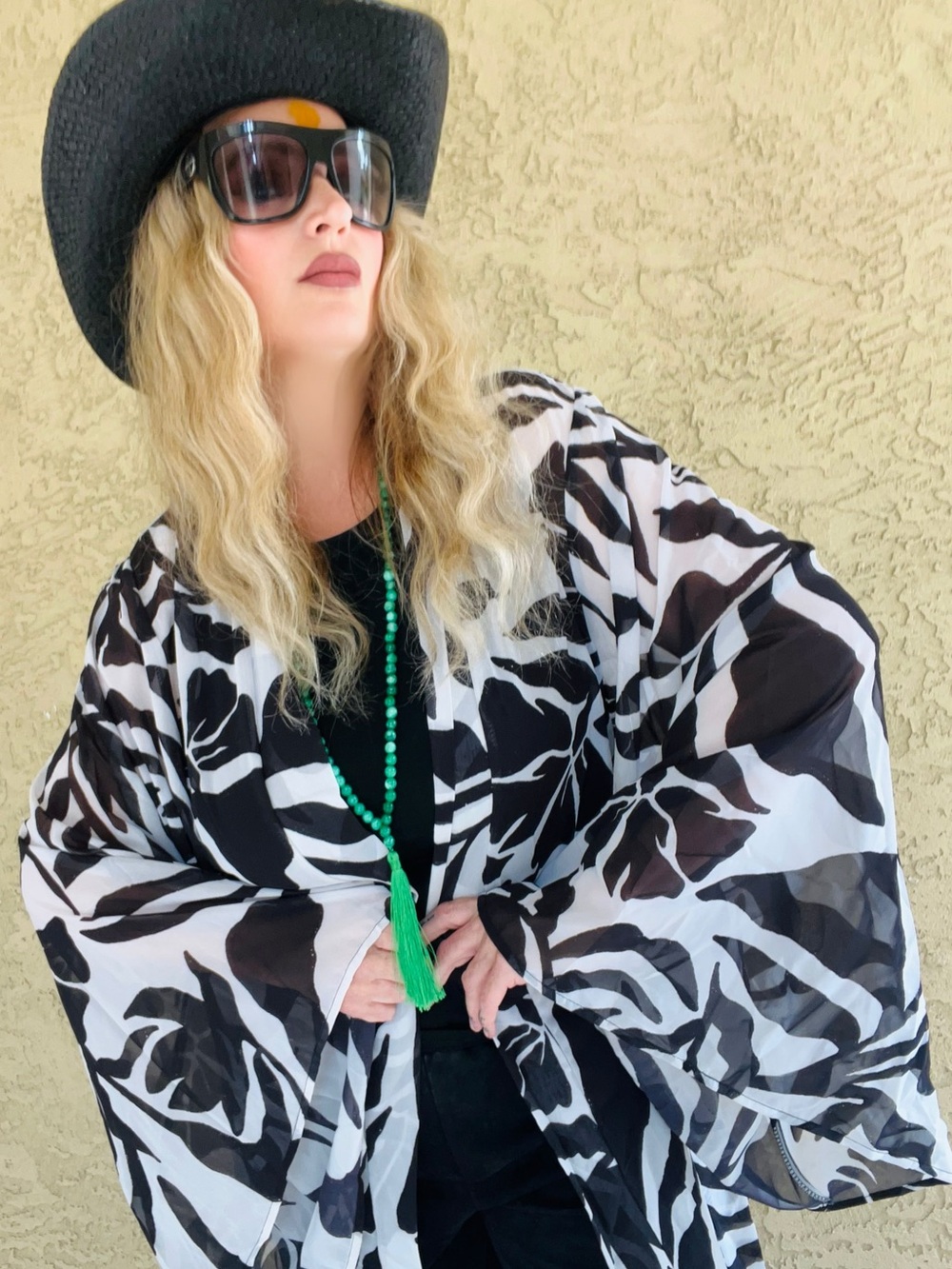 FABULOUS BLACK-AND-WHITE, PRINT, GOOD WEIGHT CHIFFON KIMONO